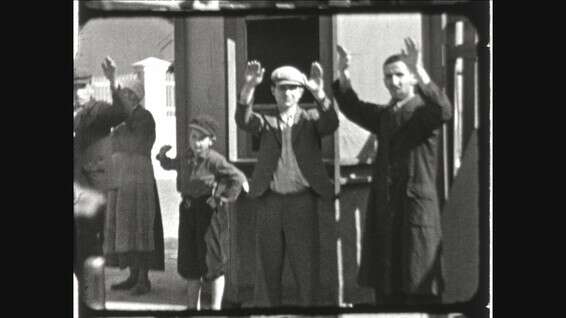 יהודים בעת הפלישה הגרמנית לפולין, 1939. צולם על ידי חייל גרמני 